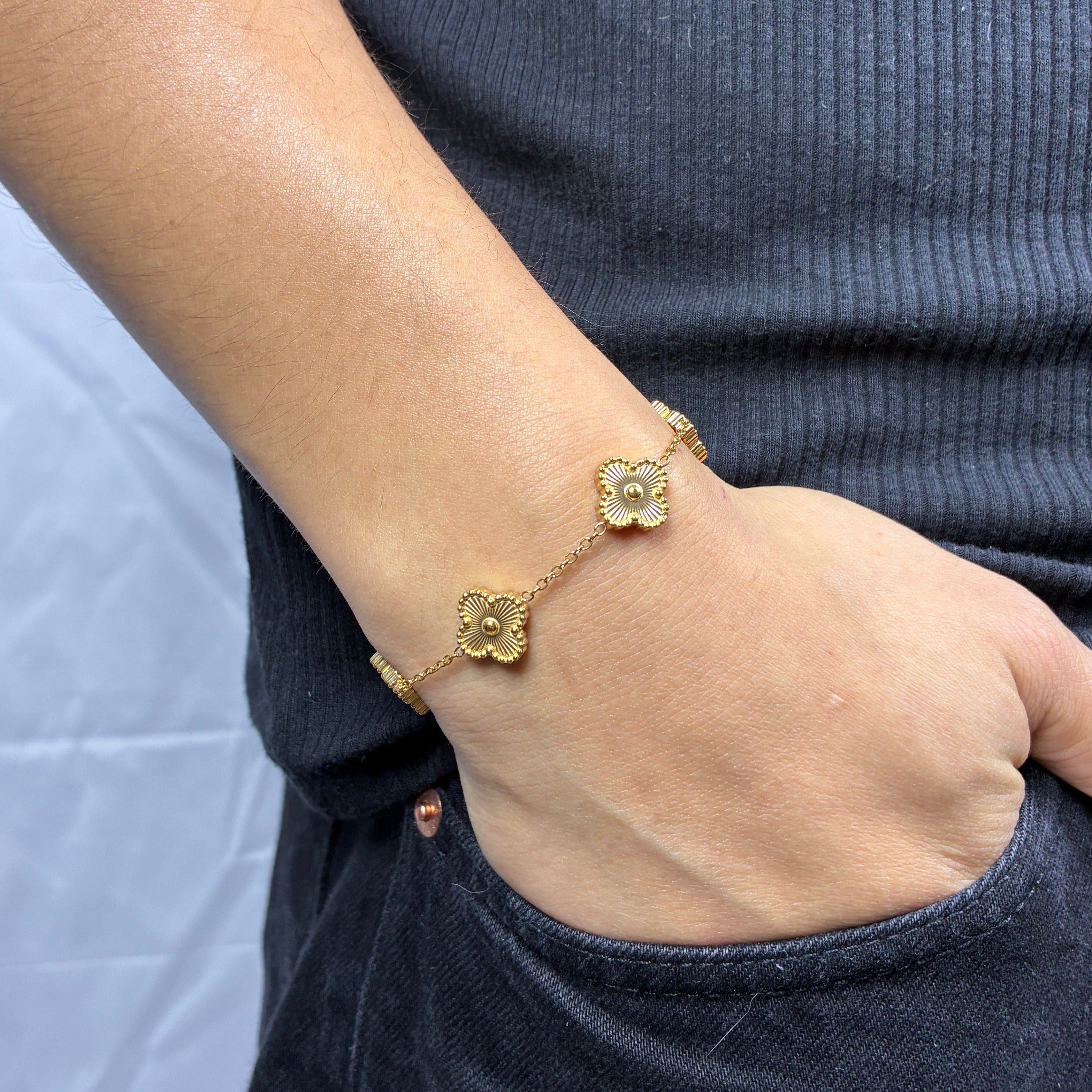 Pulsera Van Cleef Gold Dorado