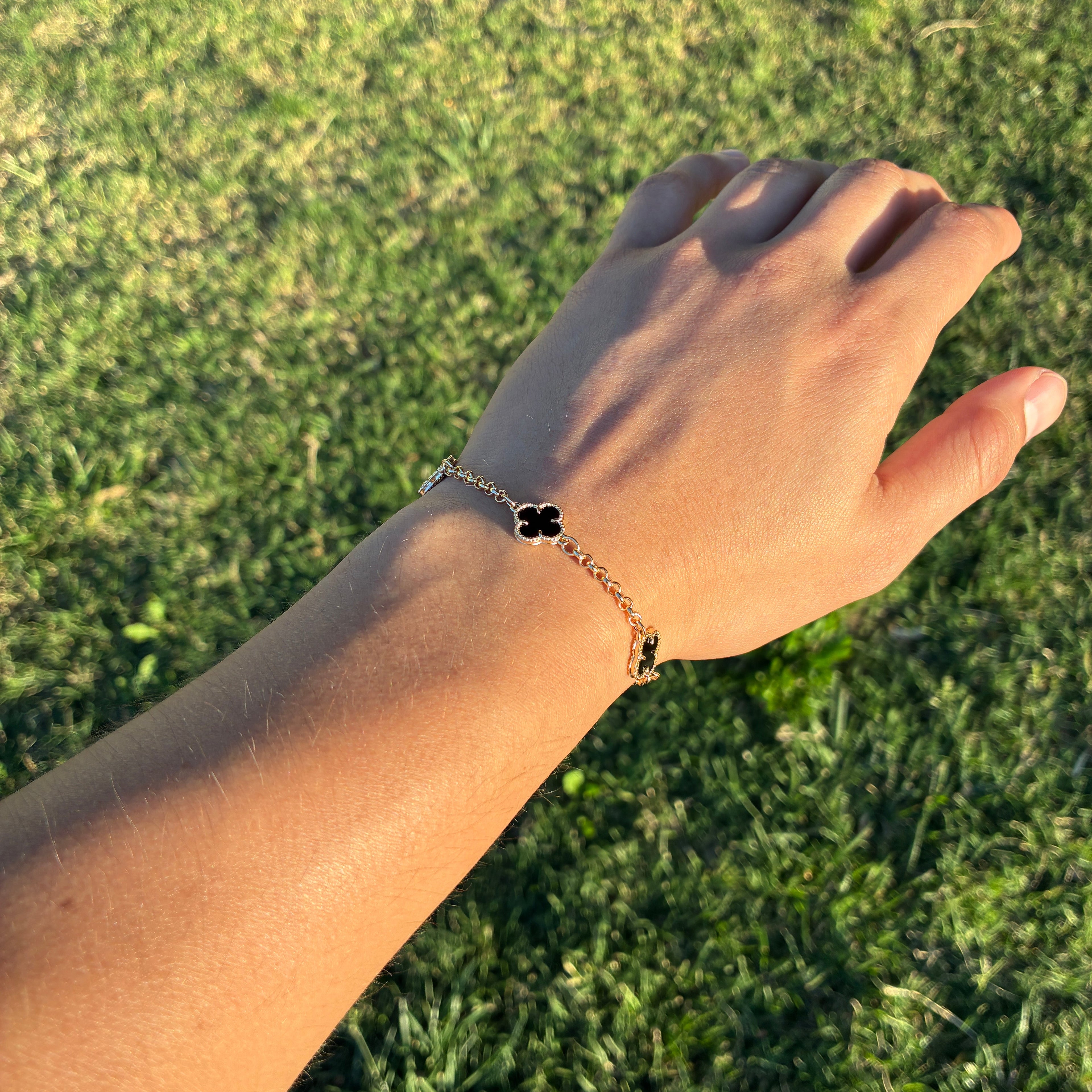 Pulsera Van Cleef Gold Negra