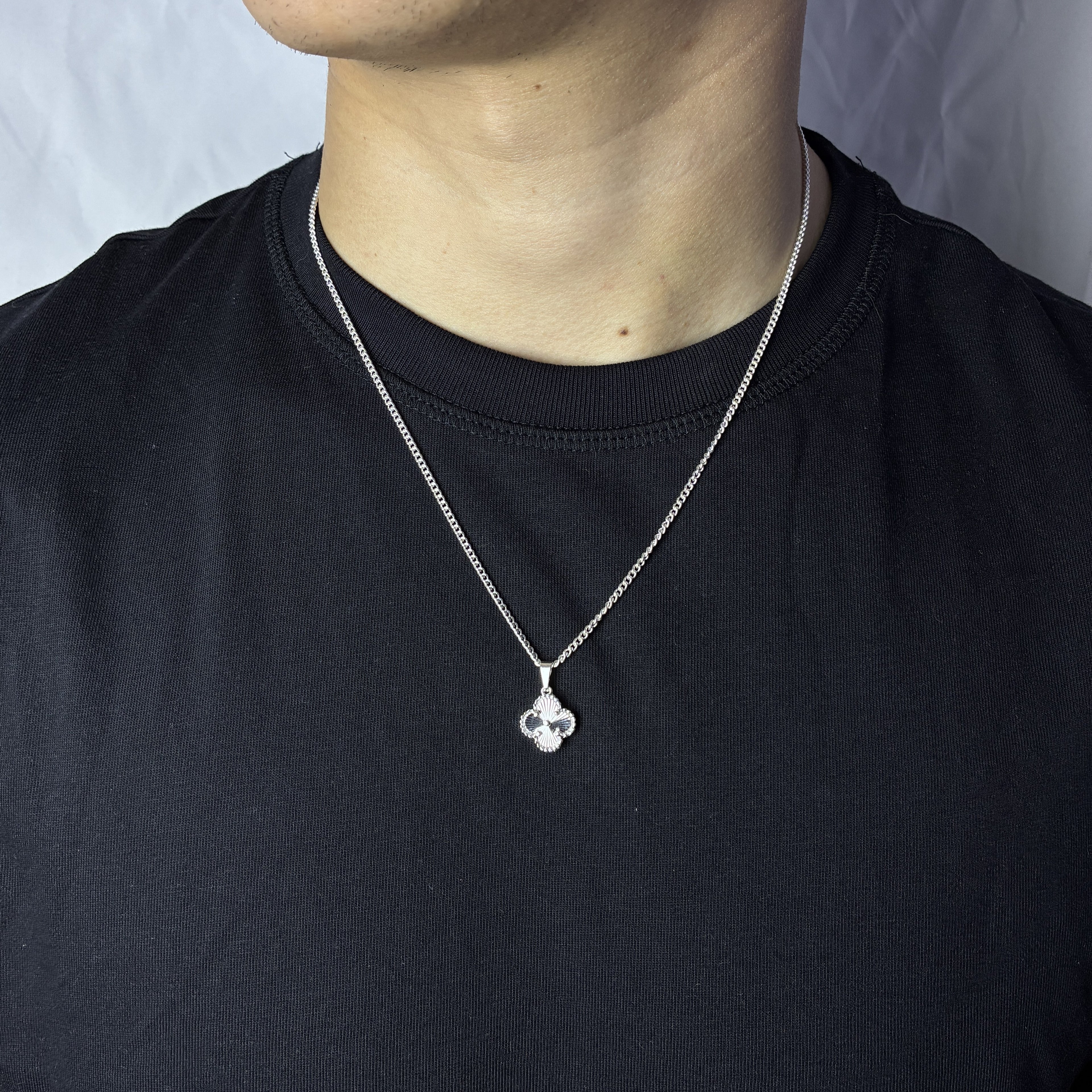 Lucky Clover Pendant - Plateado