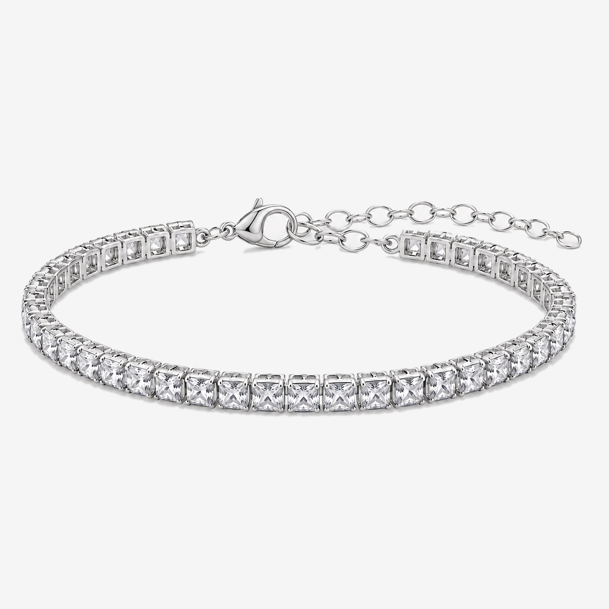 Pulsera Tennis Cuadrada 5MM en Plata 925 con circones y extensor sobre fondo gris claro