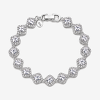 Pulsera Tennis Luxe Lucky en Plata 925 con circones talla princesa sobre fondo gris claro